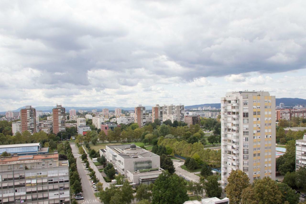 Penthouse “Sky 16” Studio Apartment ザグレブ エクステリア 写真